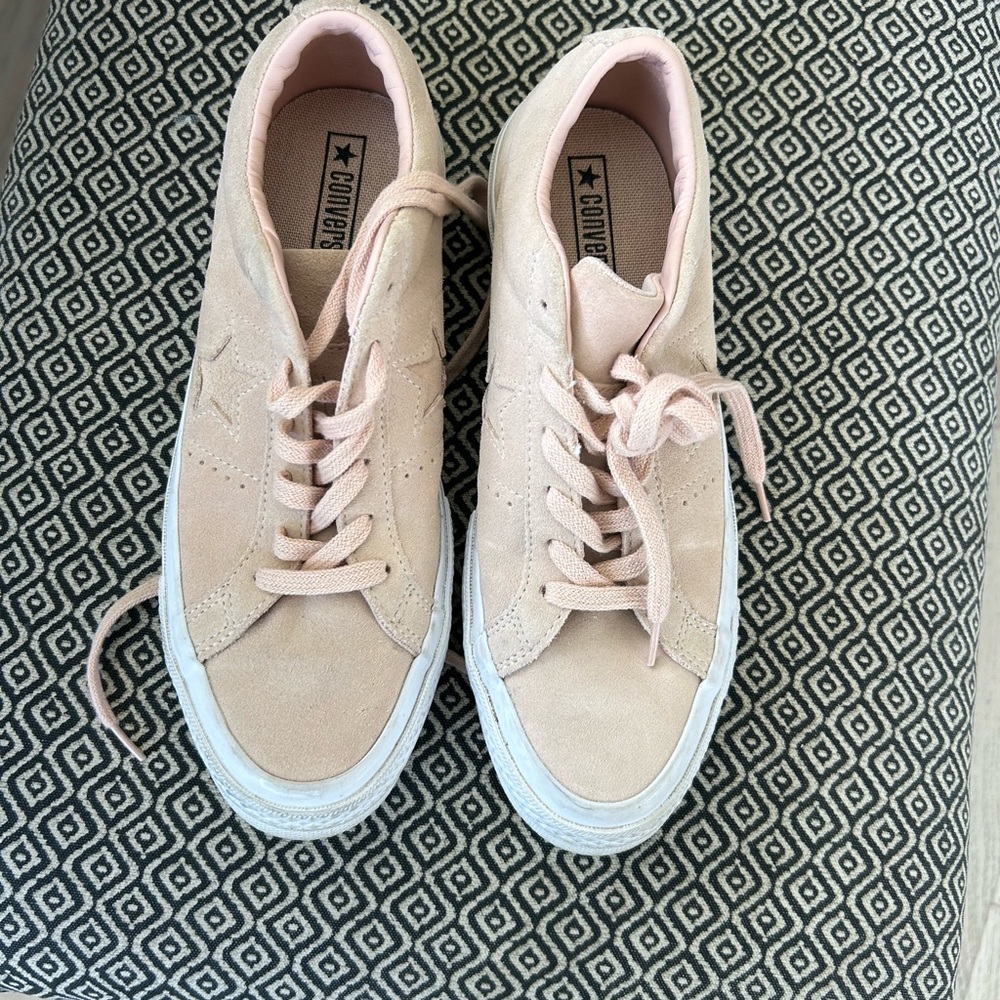 Converse Women's Pink Sneakers